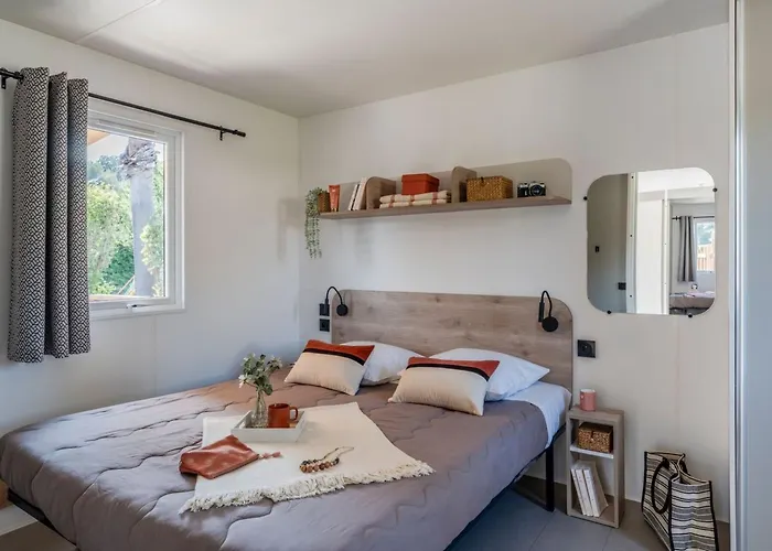 4p 2bdrms Aircon サン・エギュルフ