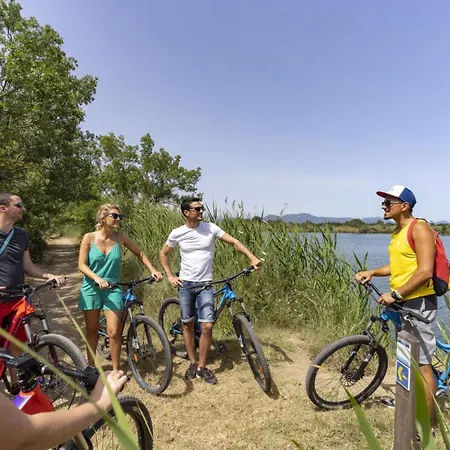 Кемпинг 4p 2bdrms Aircon Сен-Глф