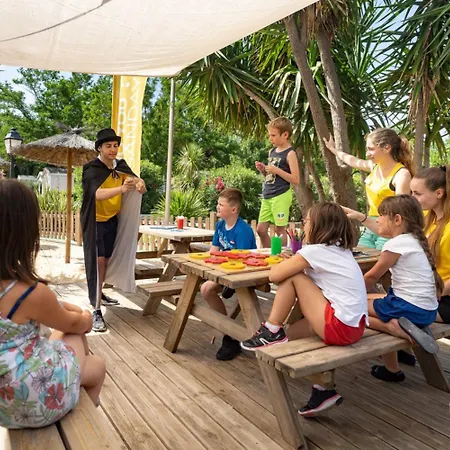 4p 2bdrms Aircon Кемпинг *